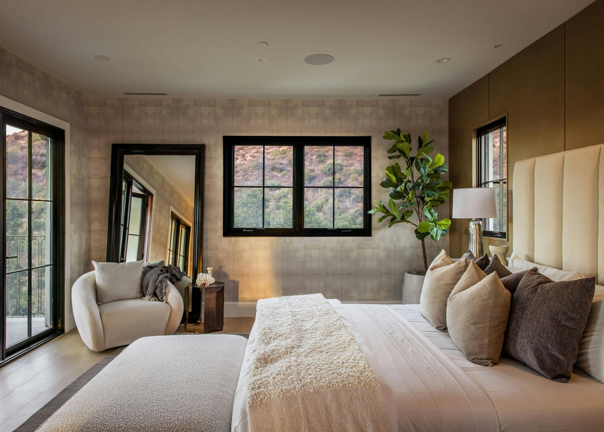 Meridith-Baer-Home-Home-Staging-Luxury-Homes-Dry-Canyon-Cold-Creek-Bedroom