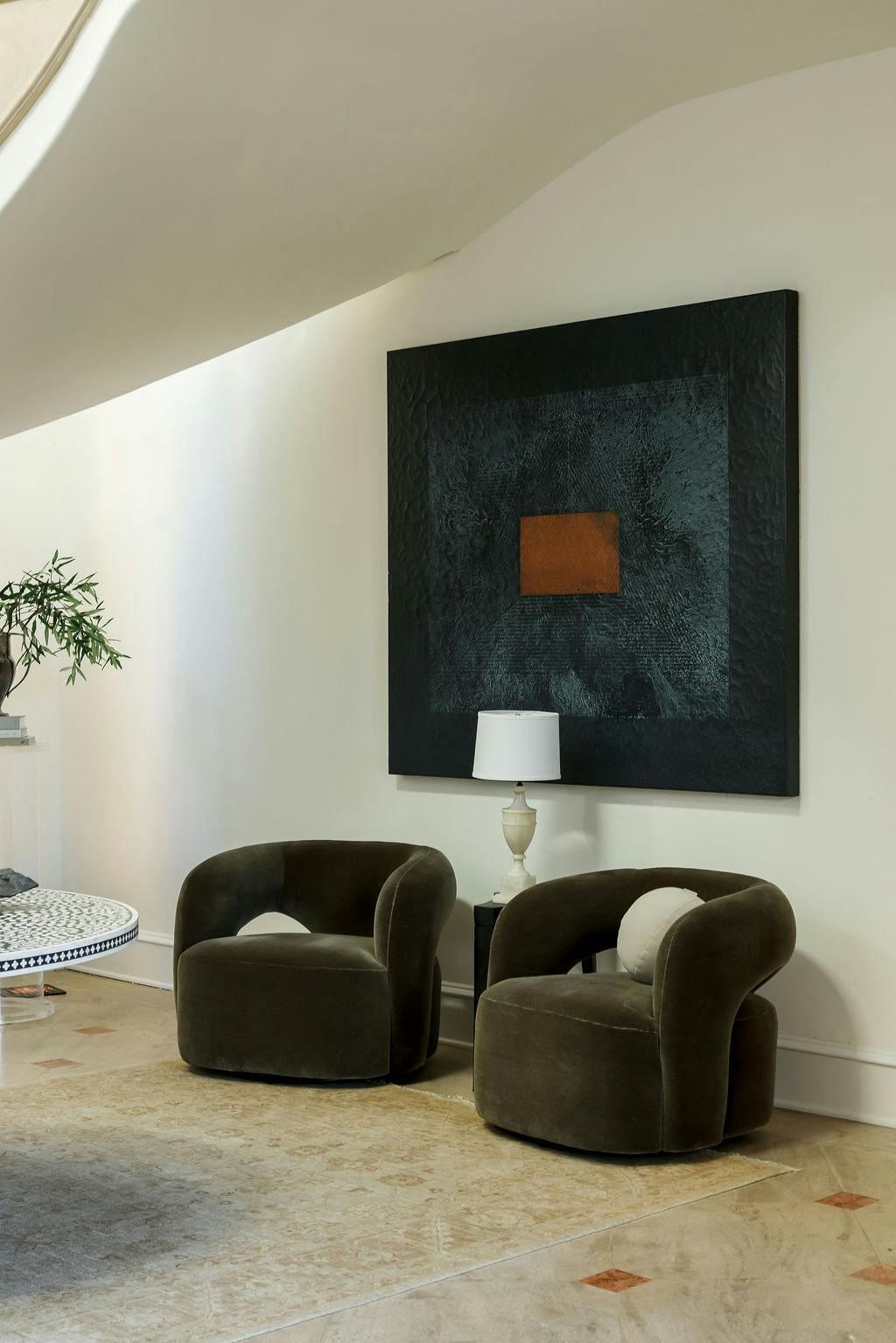 Meridith-Baer-Home-Home-Staging-Estates-Southern-California-Clerendon-Estate-Entry