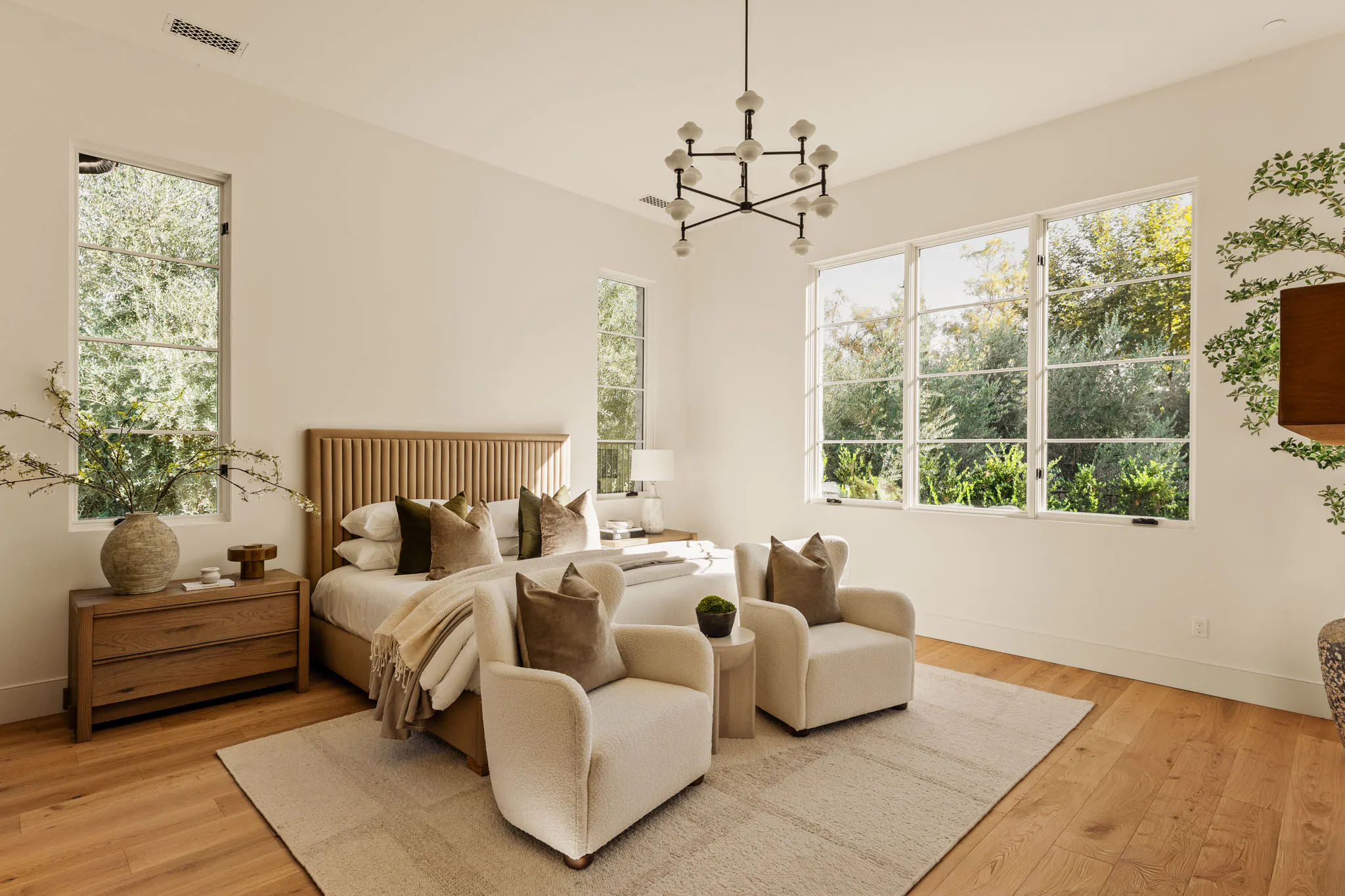 Meridith-Baer-Home-Home-Staging-Luxury-Homes-Southern-California-Mulholland-Modern-Ranch-Bedroom