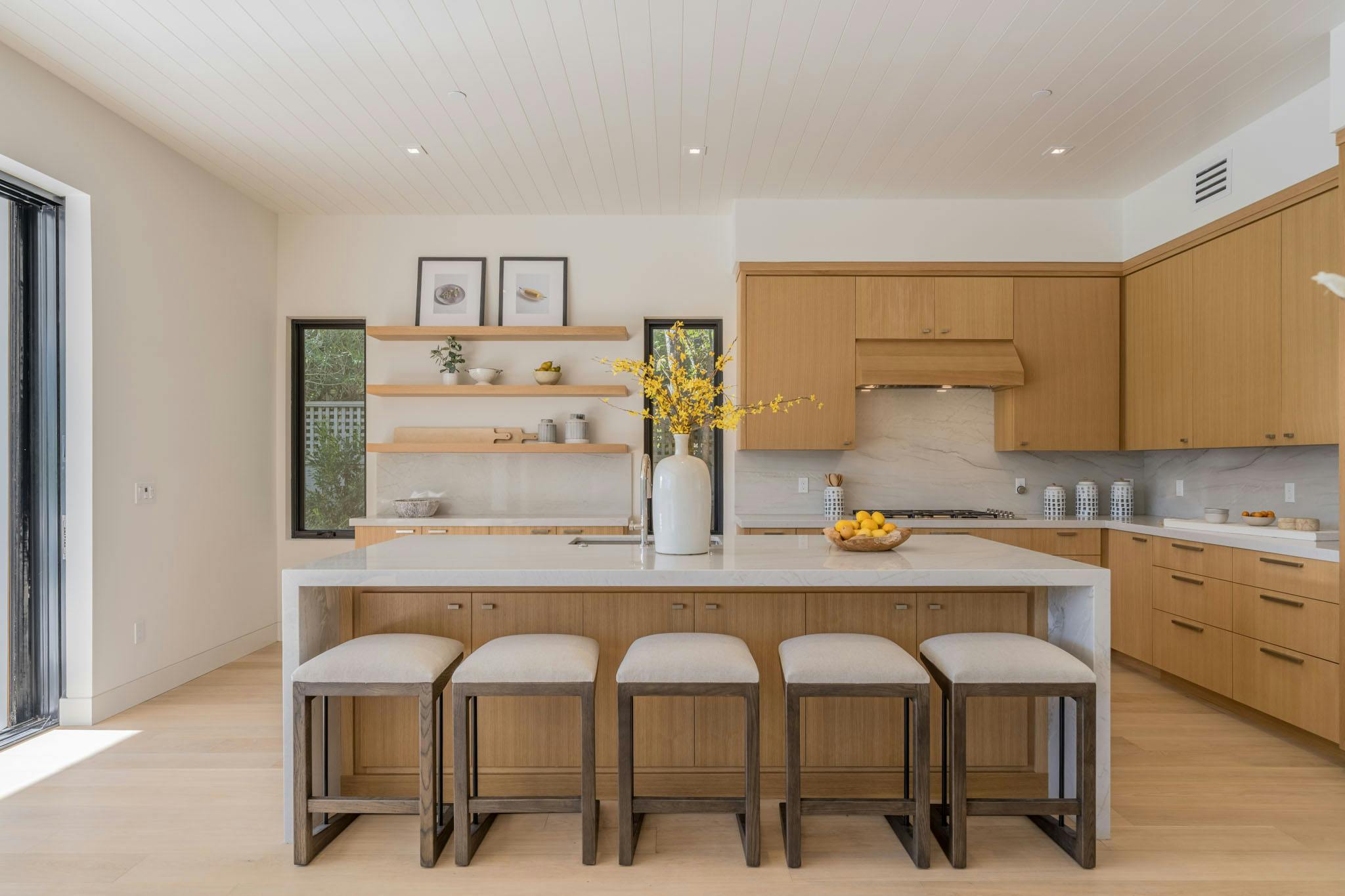Meridith-Baer-Home-Home-Staging-Luxury-Homes-Northern-California-Allyn-Modern-Kitchen