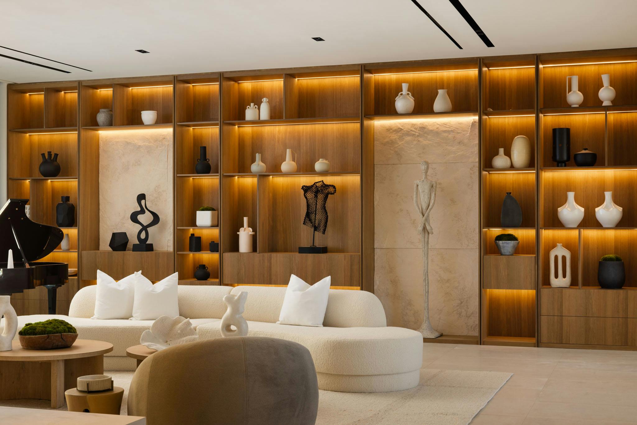 Meridith-Baer-Home-Home-Staging-Estates-Southern-California-Oliveto-Vale-Living-Room