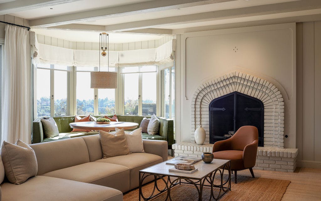 Meridith-Baer-Home-Home-Staging-Luxury-Homes-Southern-California-Amalfi-Transitional-Family-Room