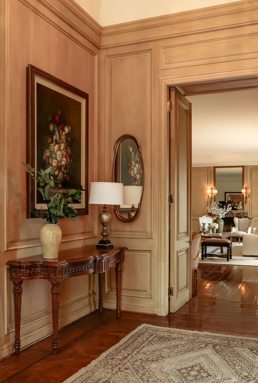 meridith-baer-home-crescent-regency-entry