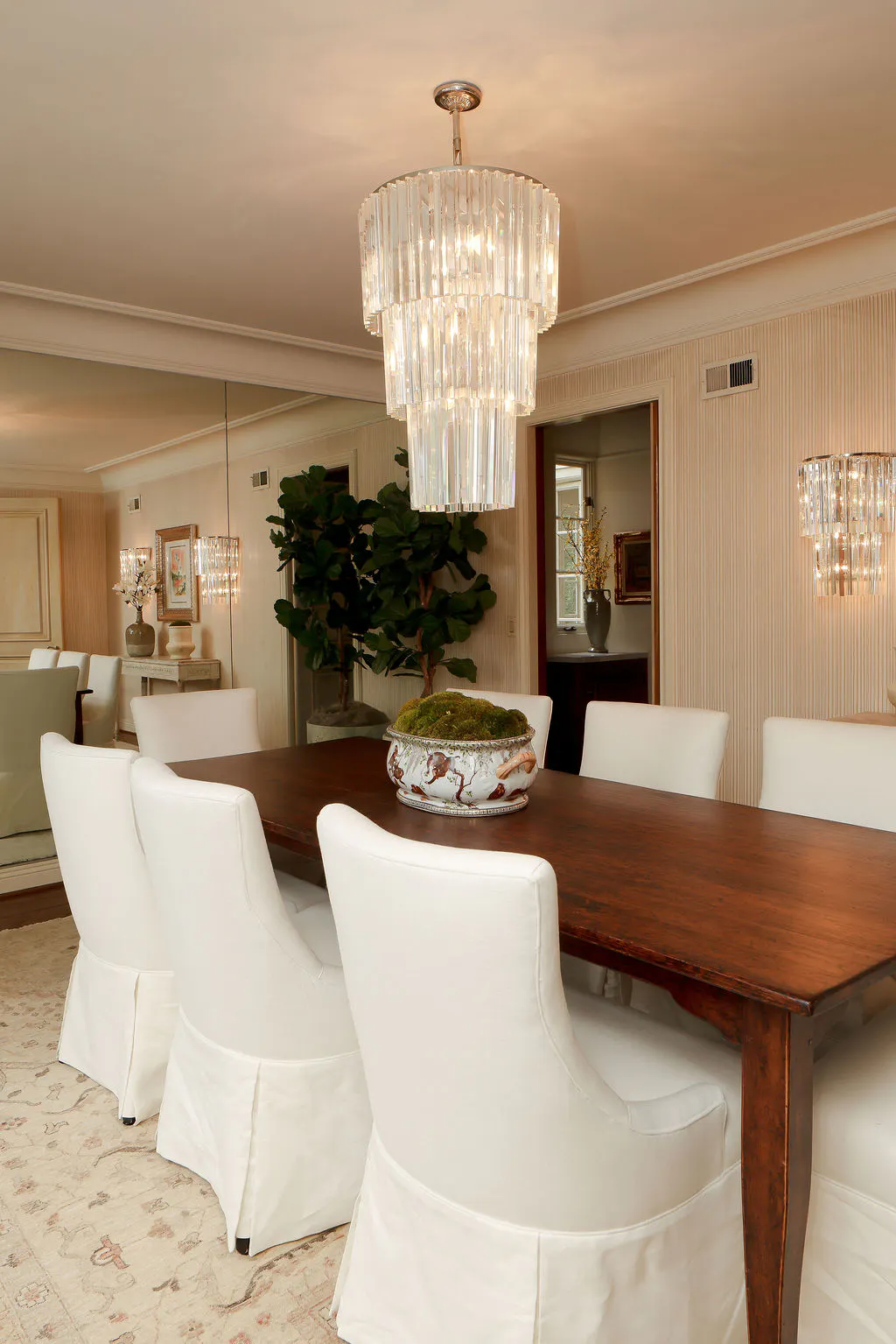 meridith-baer-home-crescent-regency-dining-room