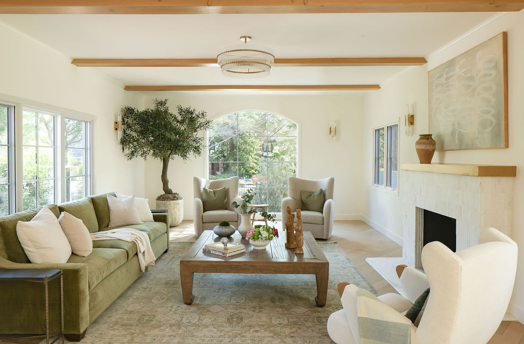 meridith-baer-home-elm-estate-living-room
