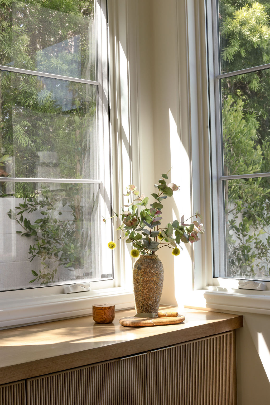 meridith-baer-home-elm-estate-kitchen