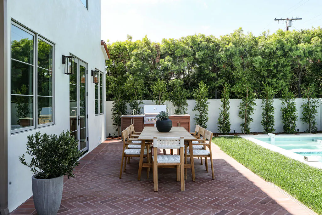 meridith-baer-home-elm-estate-outdoor