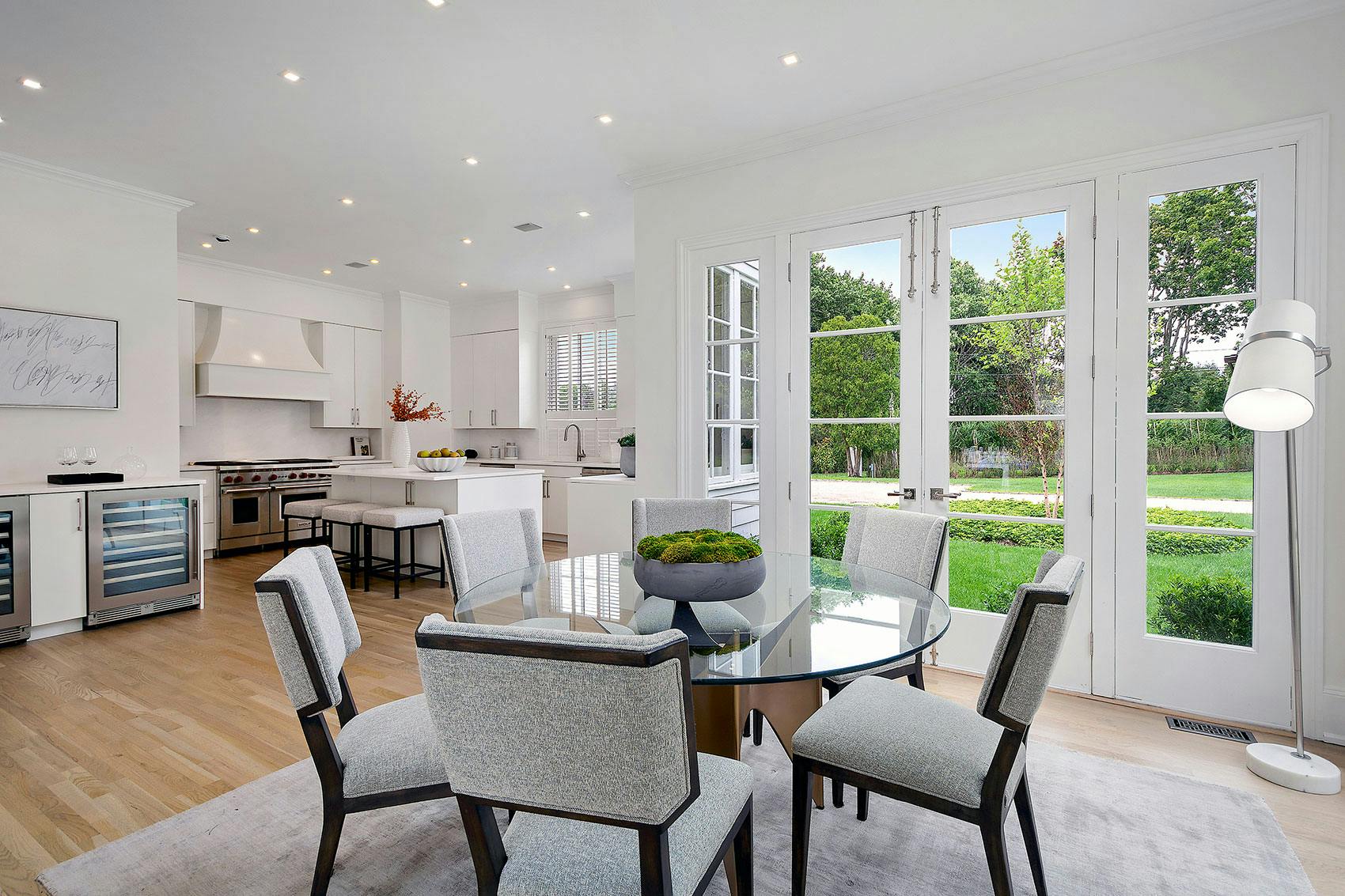 Meridith-Baer-Home-Home-Staging-New-York-Southampton-Taylor-Creek-Transitional-Kitchen-Dining