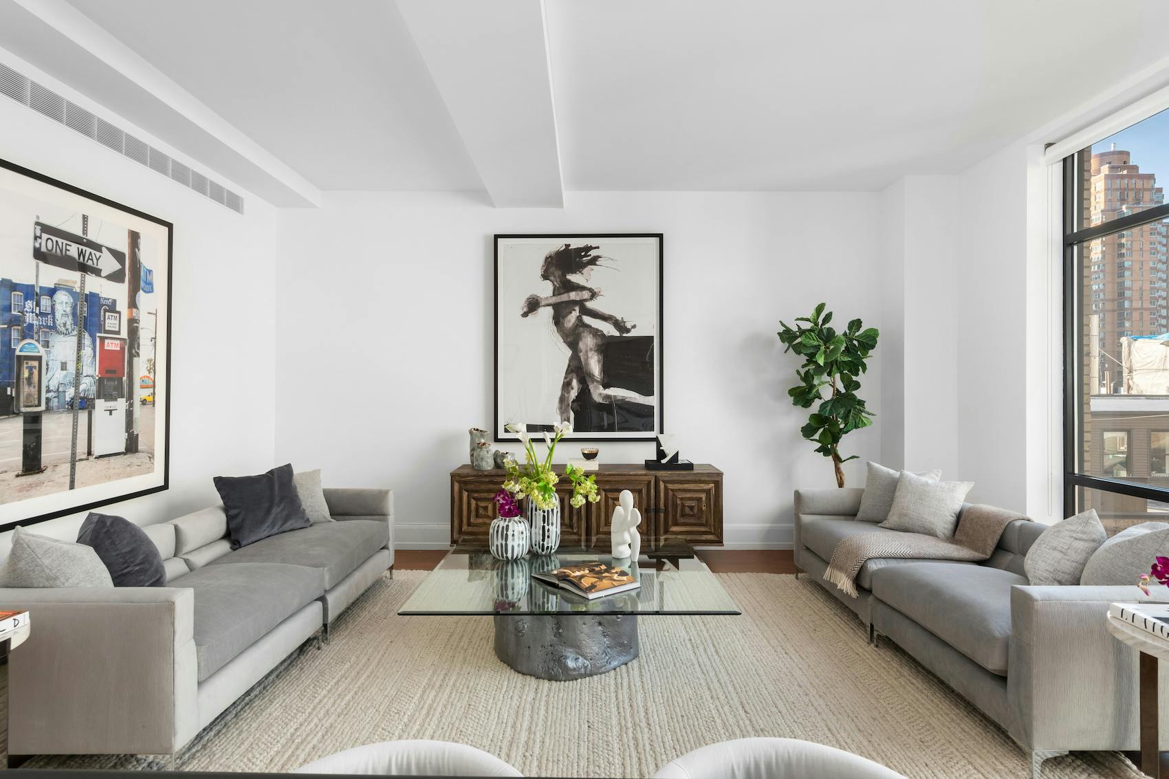 Meridith-Baer-Home-Home-Staging-New-York-Flatiron-Contemporary-Condo-Highrise-Condos-and-Lofts-Transitional-Living-Room