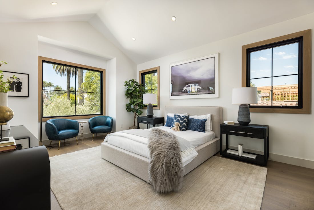Meridith-Baer-Home-Home-Staging-Southern-California-Santa-Monica-Contemporary-Luxury-Homes-Modern-and-Contemporary-Bedroom