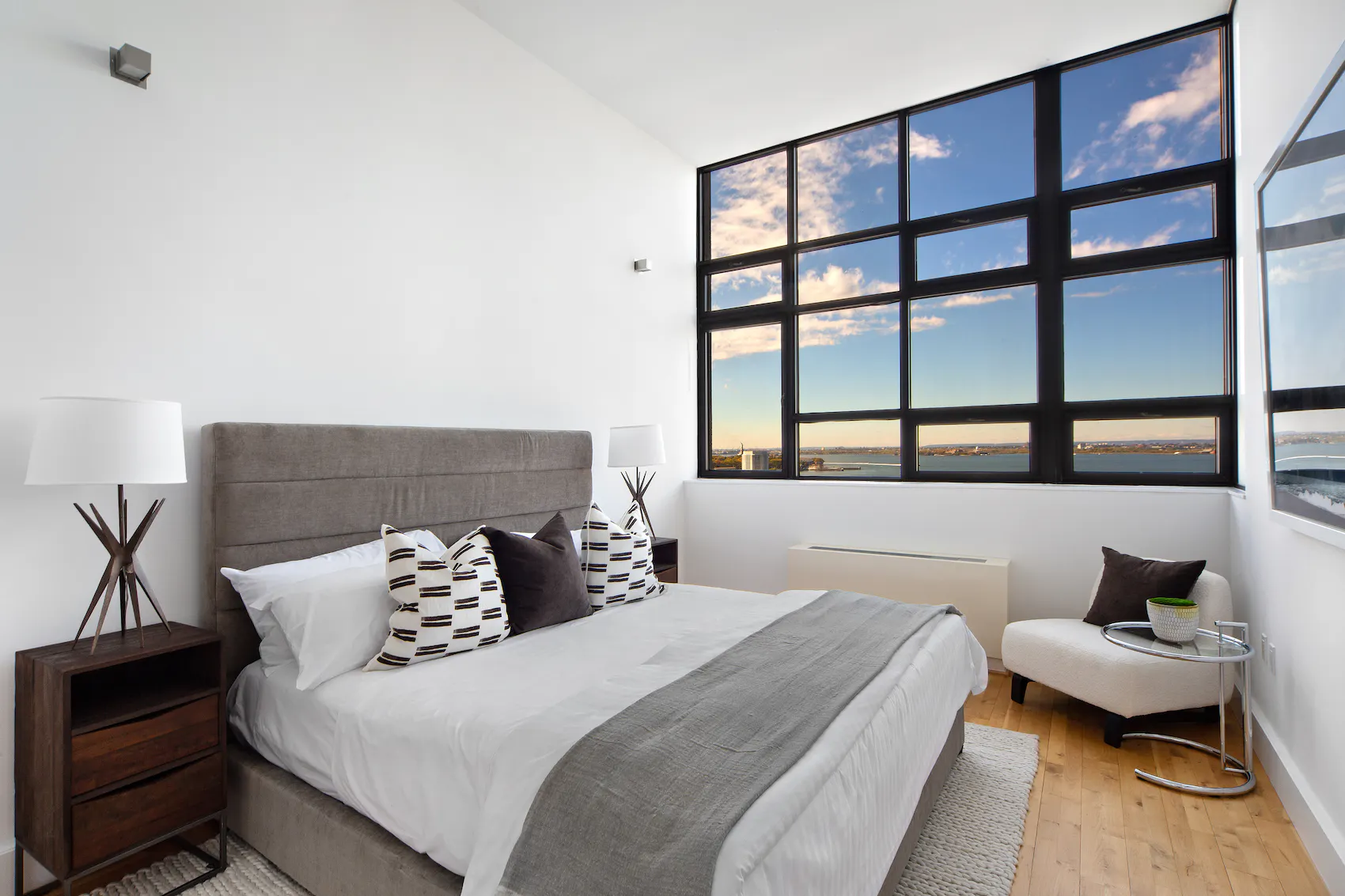 Meridith-Baer-Home-Home-Staging-New-York-Brooklyn-Heights-Contemporary-Highrise-Condos-and-Lofts-Modern-and-Contemporary-Living-Second-Bedroom