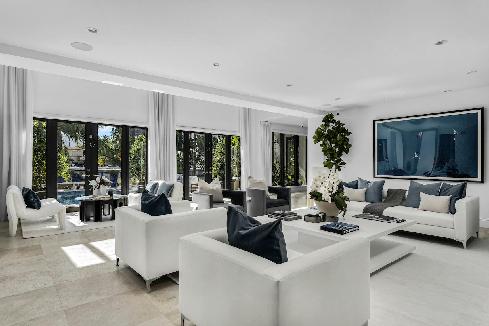 Meridith-Baer-Home-Home-Staging-Florida-La-Joya-Luxury-Homes-Transitional-Living-Room-Full-View