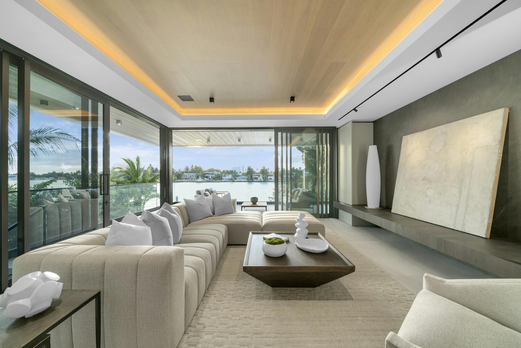 Meridith-Baer-Home-Home-Staging-Florida-Venetian-Island-Modern-Luxury-Homes-Modern-and-Contemporary-Second-Living-Room-Patio-Access