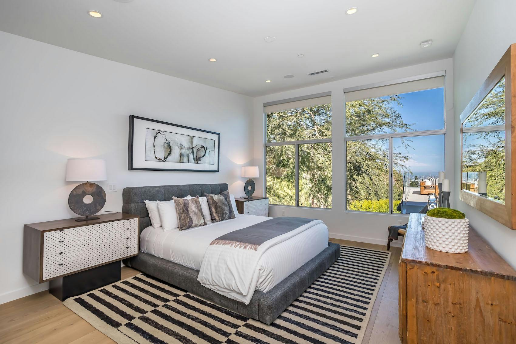 Meridith-Baer-Home-Home-Staging-Southern-California-Sunset-Strip-Contemporary-Luxury-Homes-Modern-and-Contemporary-First-Bedroom
