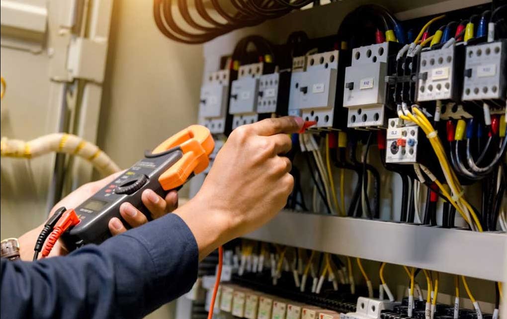 Când e momentul potrivit să schimbi instalația electrică din casă?