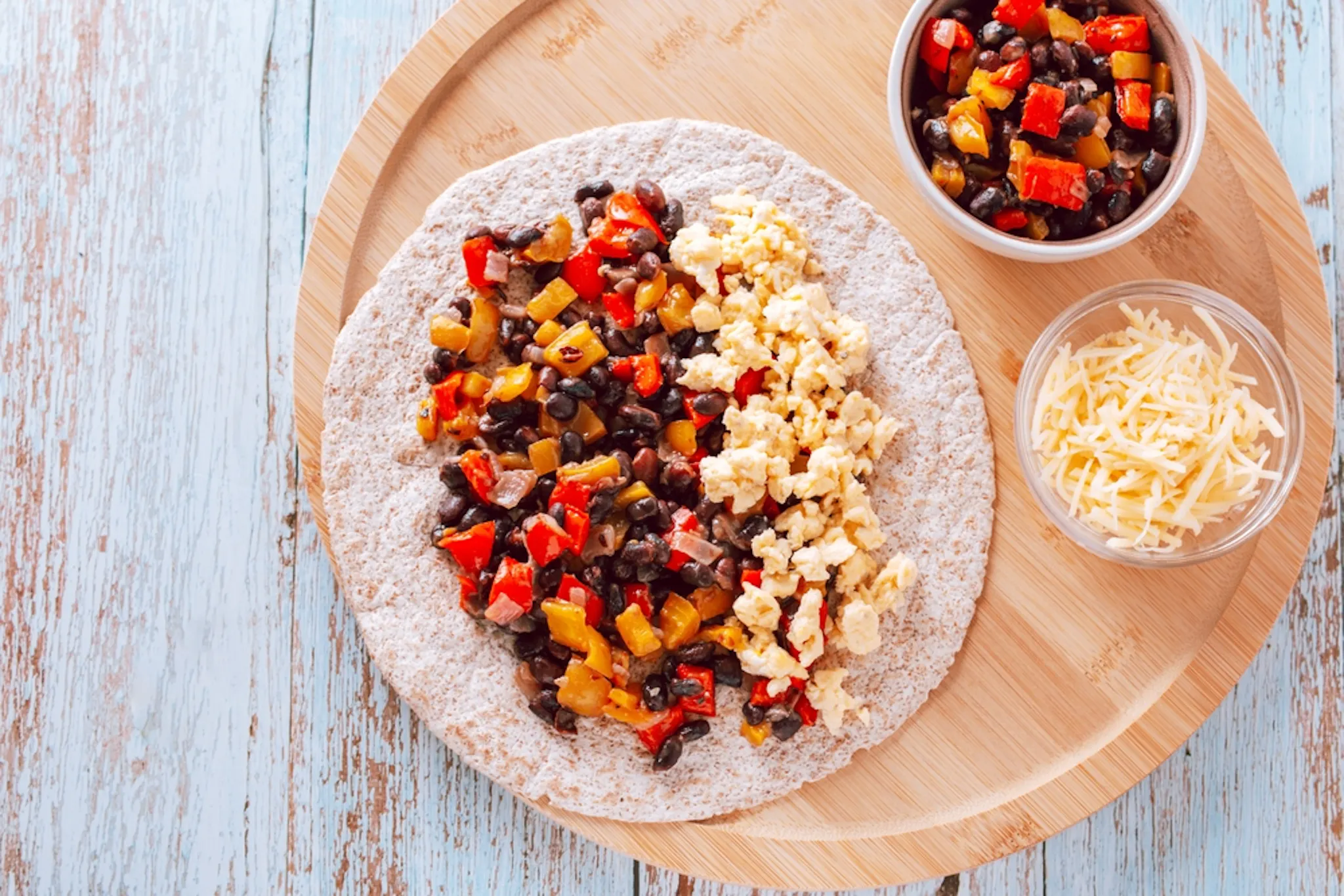 healthy-high-protein-burritos-eggs-bell