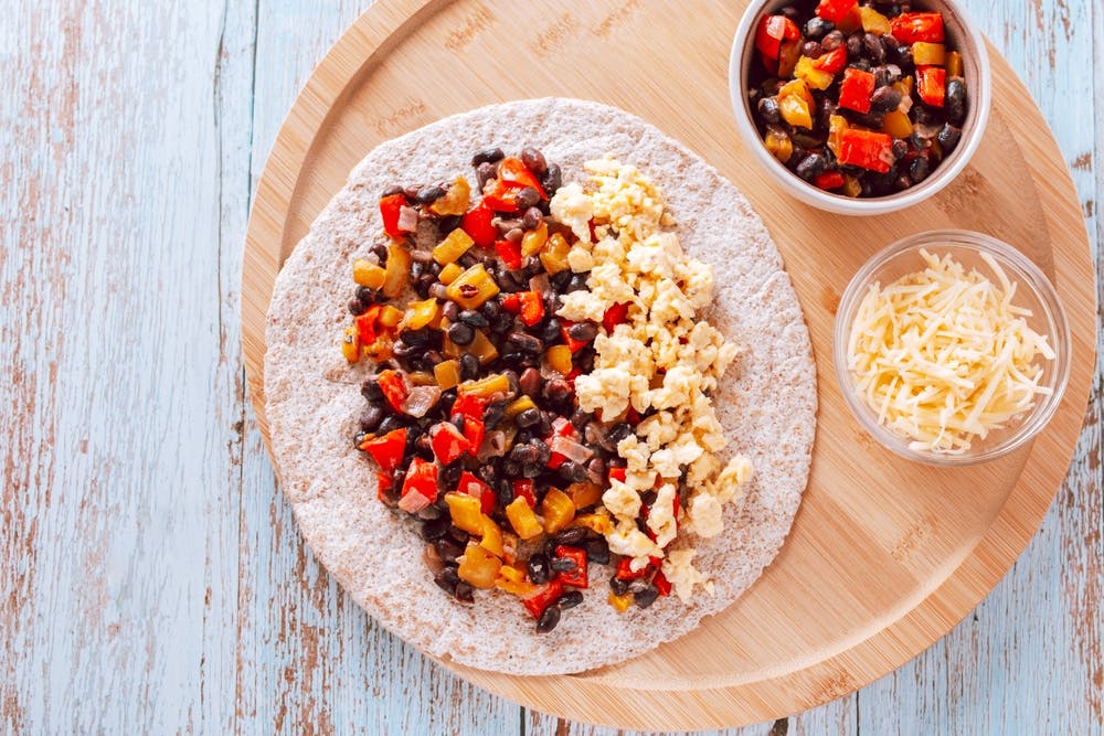 healthy-high-protein-burritos-eggs-bell