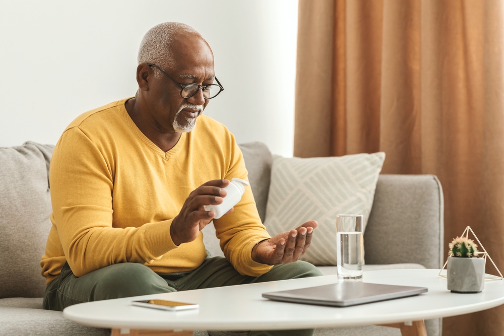 A patient taking Metformin pills for weight loss