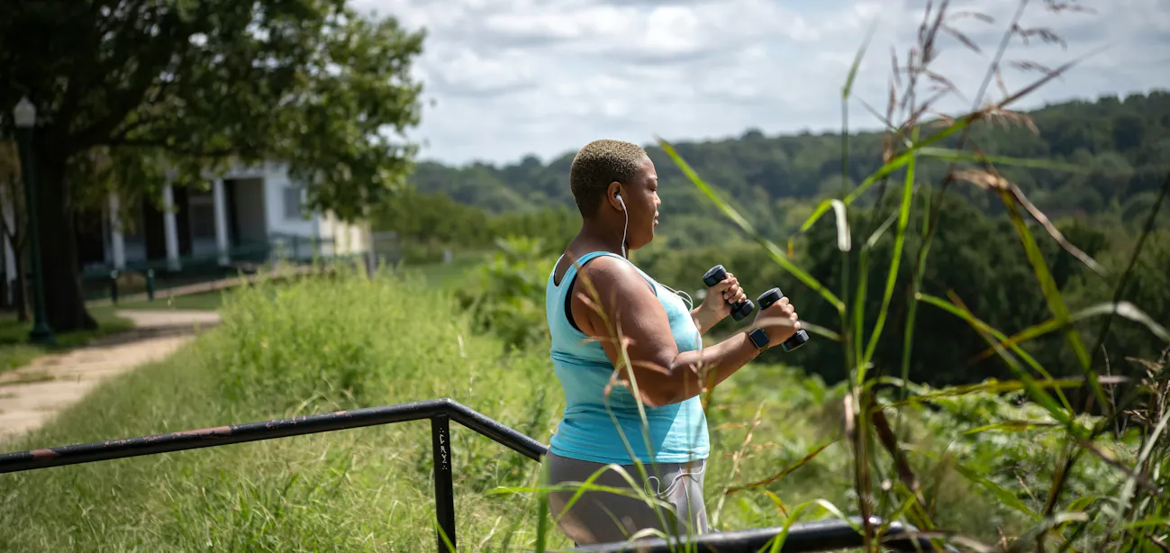 A woman exercising to lose weight