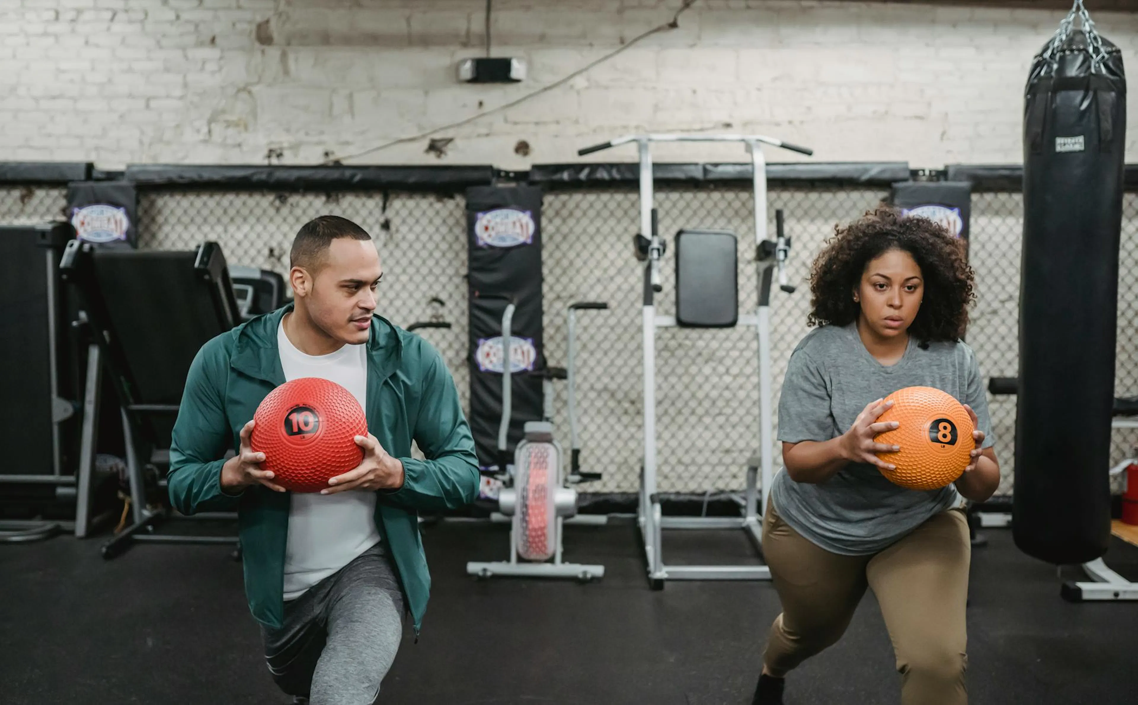 Lady with PCOS training at the gym
