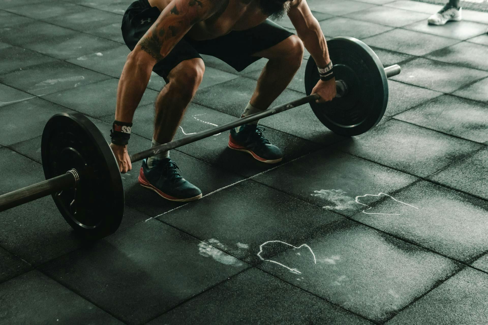 how many calories does weightlifting burn