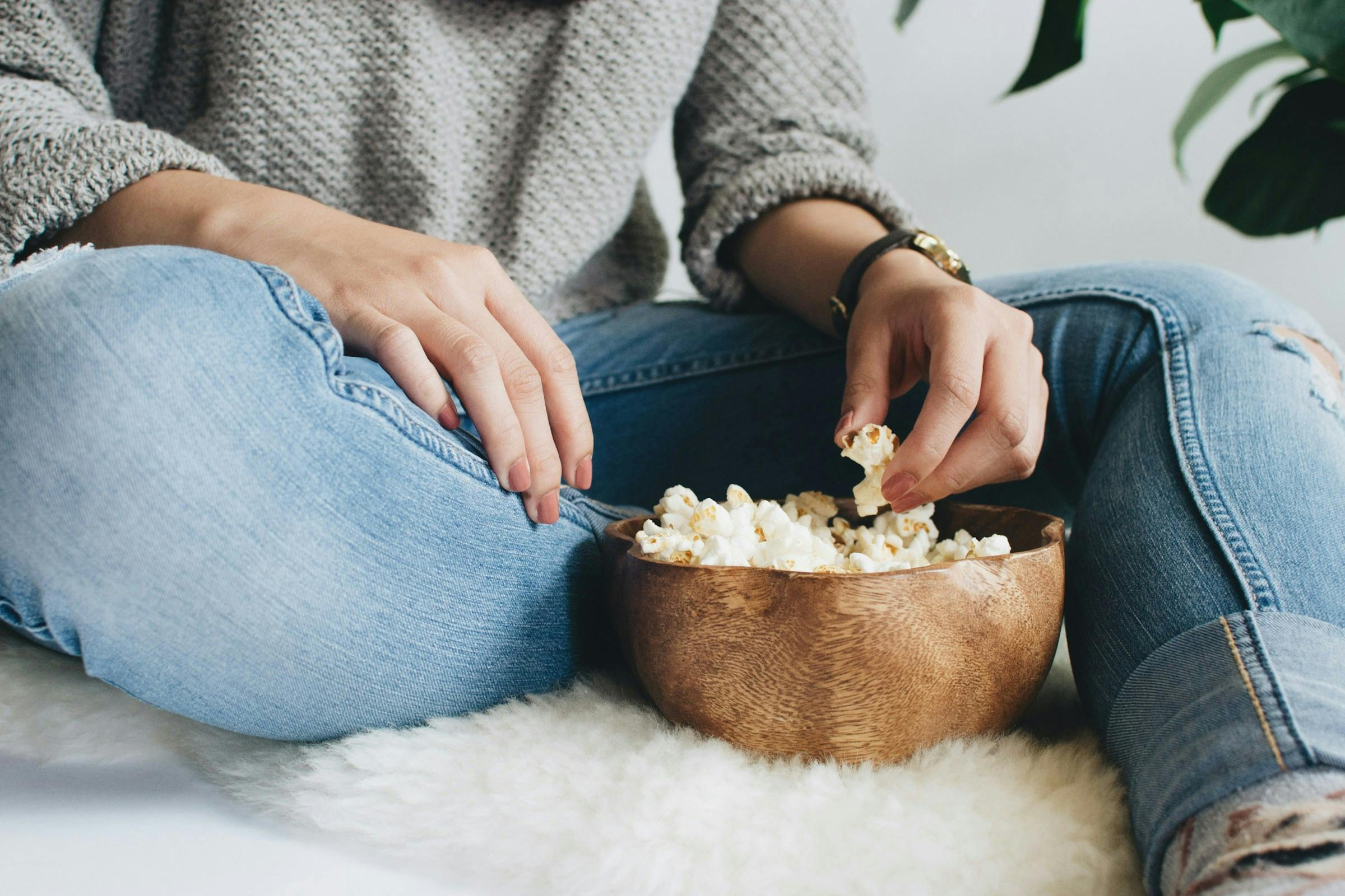 Portion-controlled popcorn servings for people with diabetes