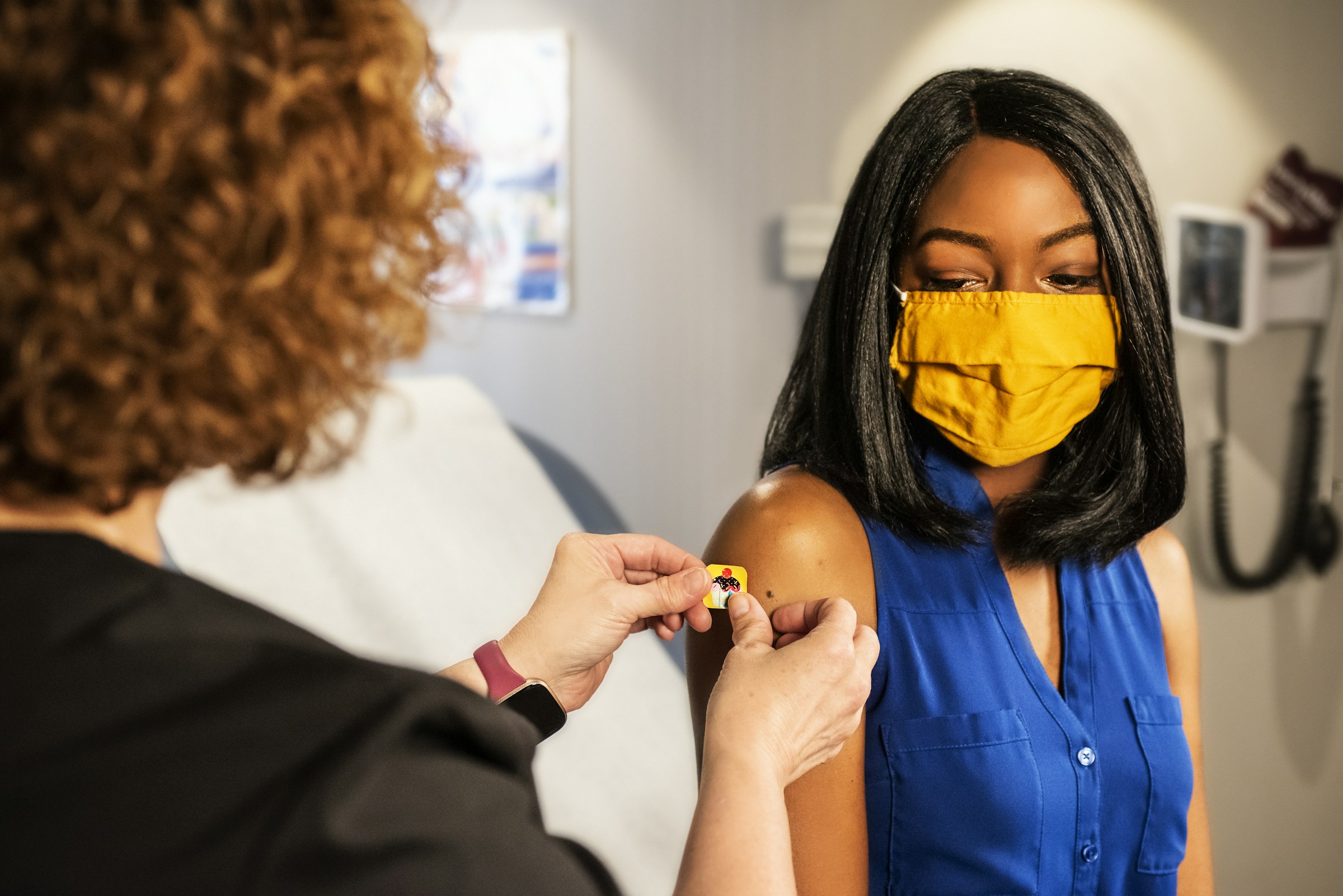 A lady checking her A1C in the hospital