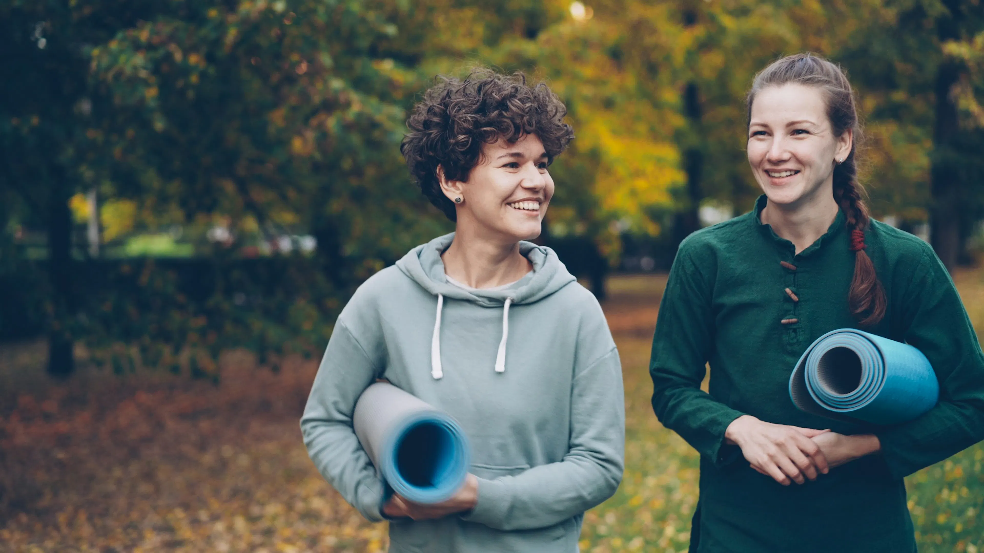 Two women participating in online metabolic health programs to treat insulin resistance and hormones