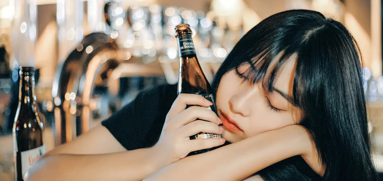 How alcohol affects cortisol and melatonin during sleep