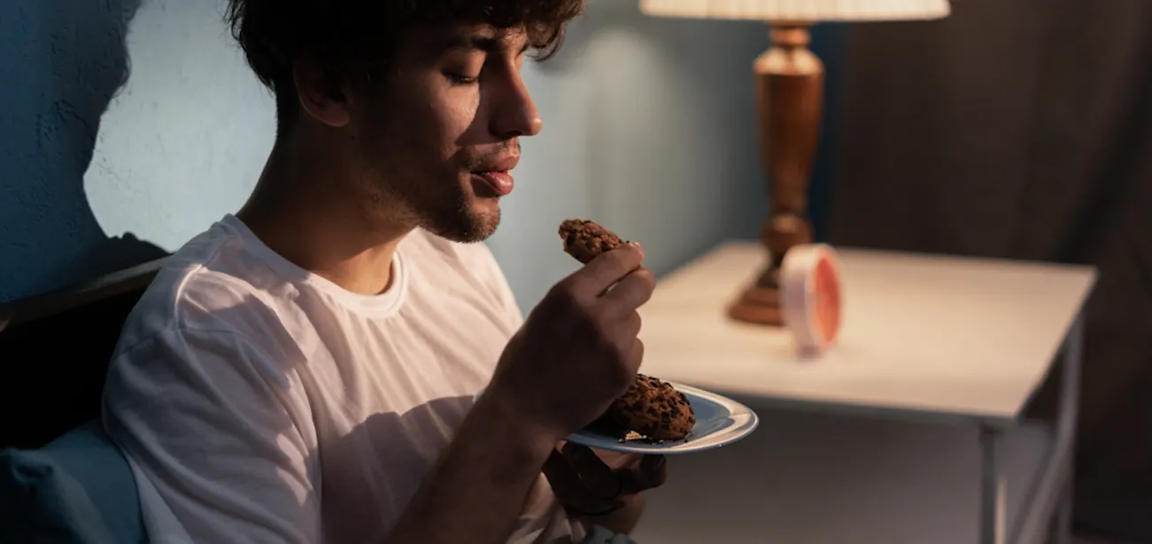 Is Eating Before Bed Bad