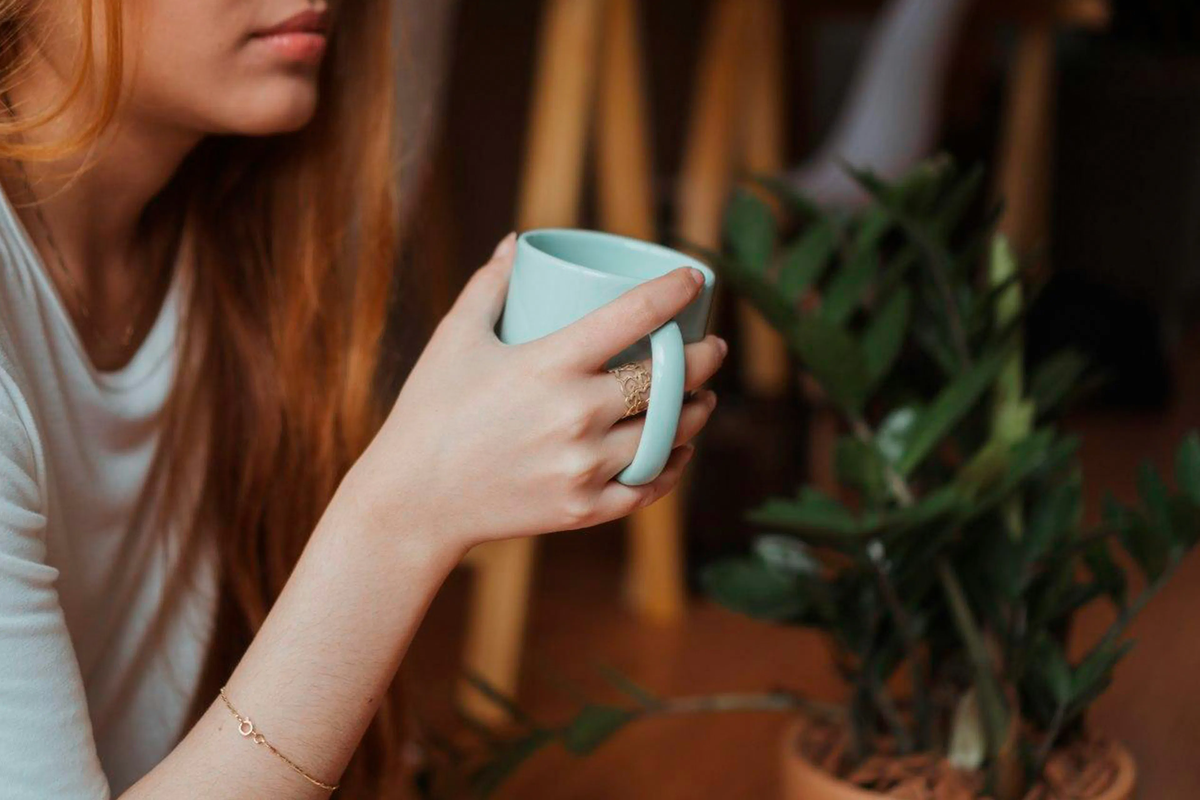Common amino acid deficiency symptoms including fatigue, hair thinning, poor recovery, and mood changes