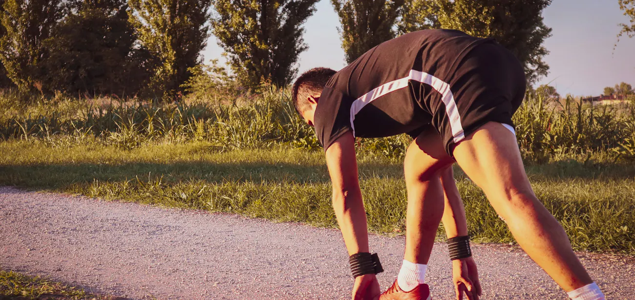 Image showing an athlete using BPC-157 peptide training to recover from an injury