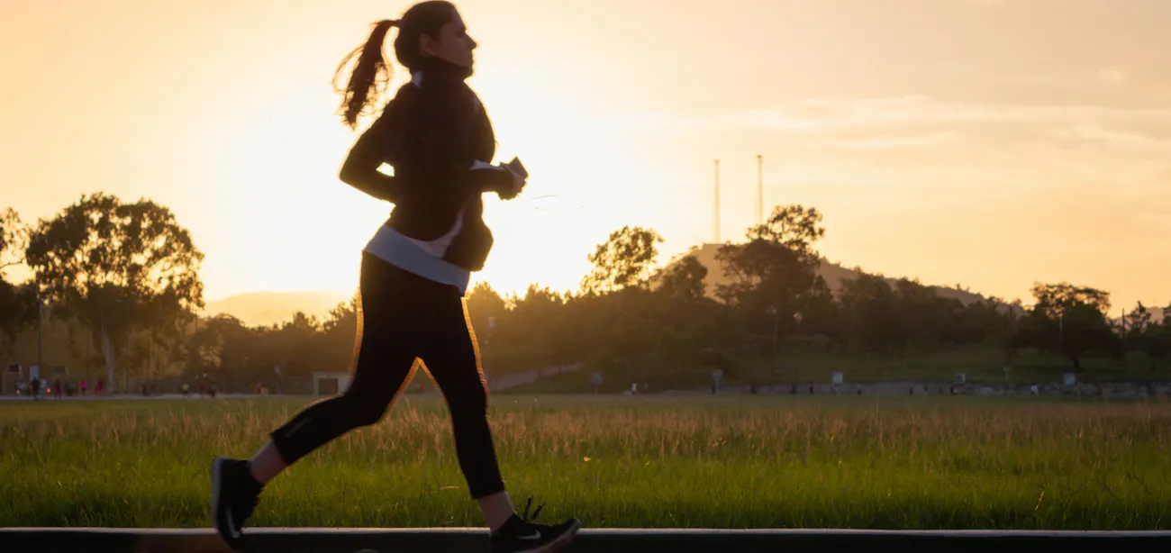 Image of a lady doing a cardio exercise