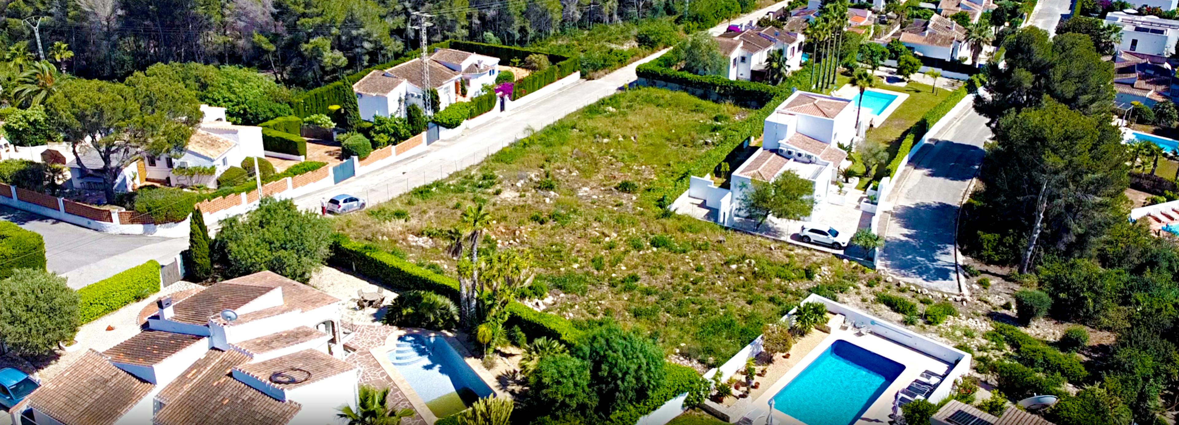 L shaped plot of land in Spain