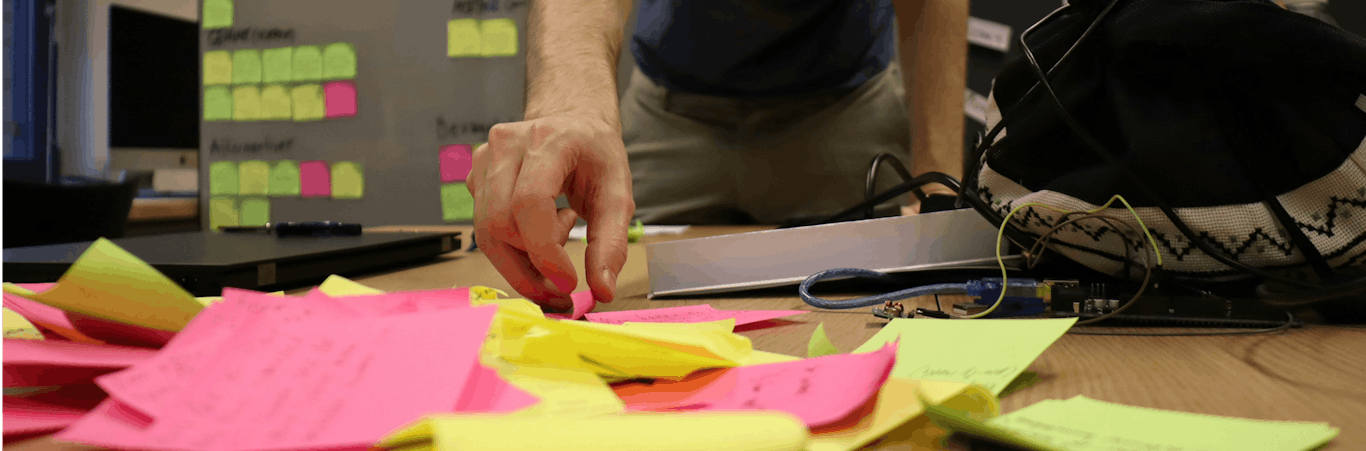 People with postits