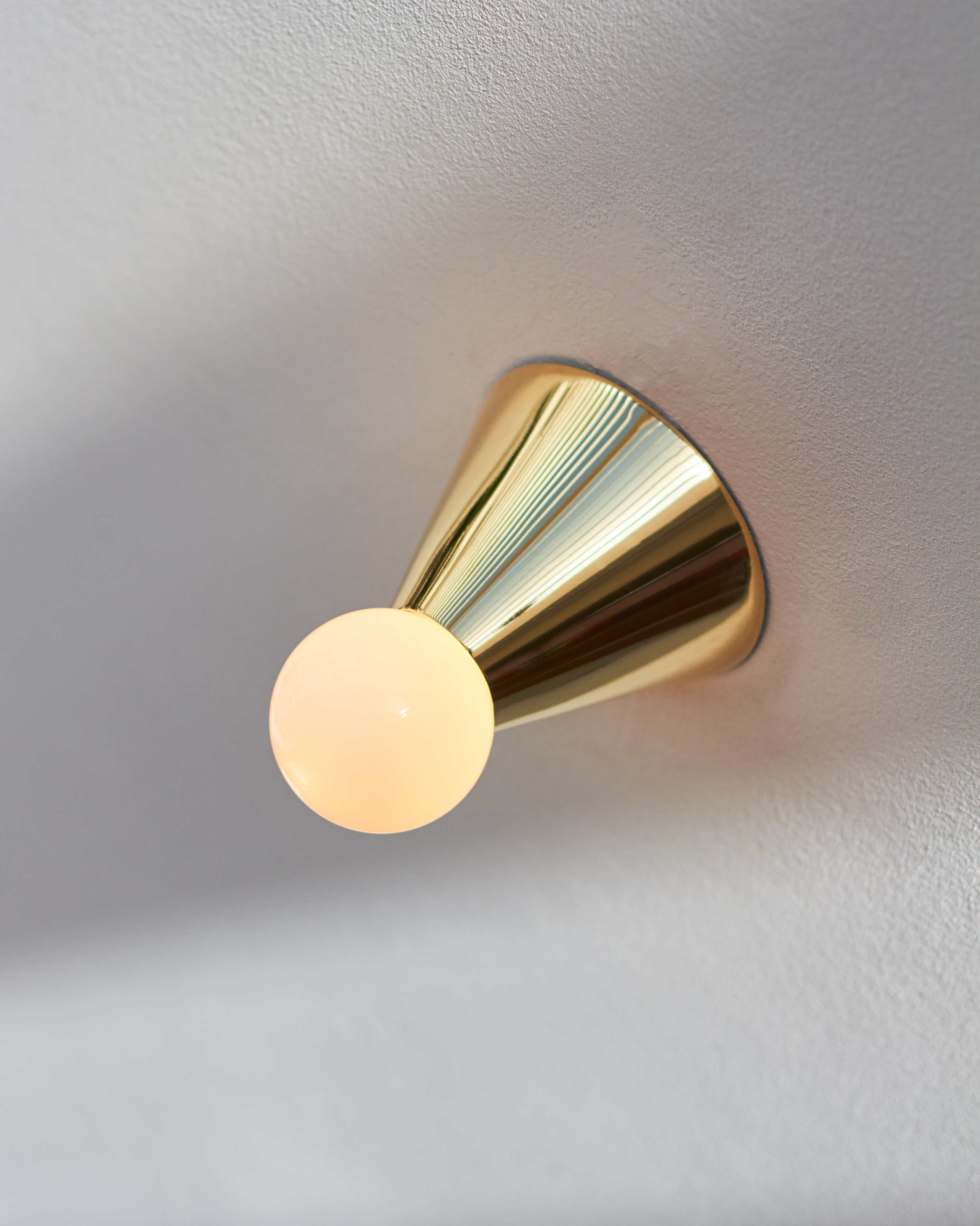 michael anastassiades wall light