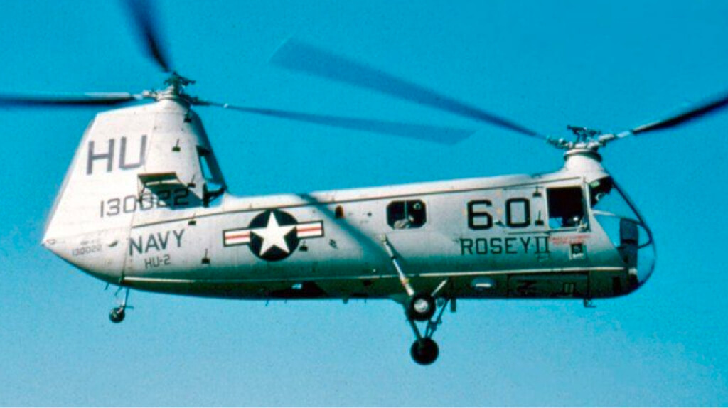 洋書 Walk Around UH-1 Huey Gunships UH-1 Huey Gunships - Walk Around (SC)