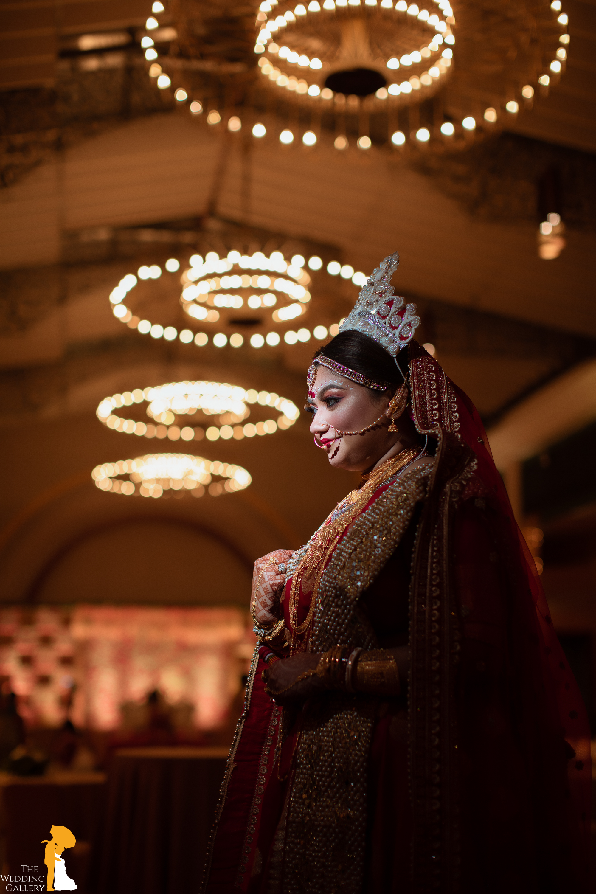 Bengali Bridal Portrait || Benarashi || Kolka || Mukut || Indian Bride  Photography Pose || Look Book - YouTube