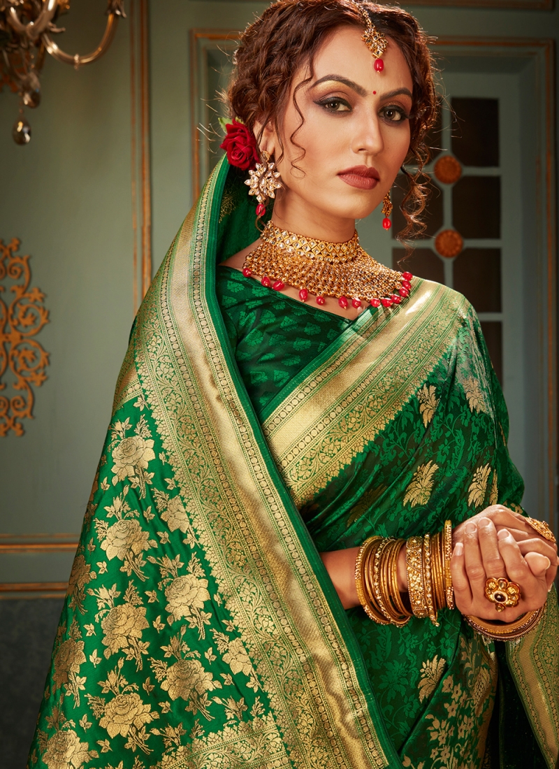 Unique Fashion Banarasi Silk Deep Red Wedding Wear Saree|SARV113948