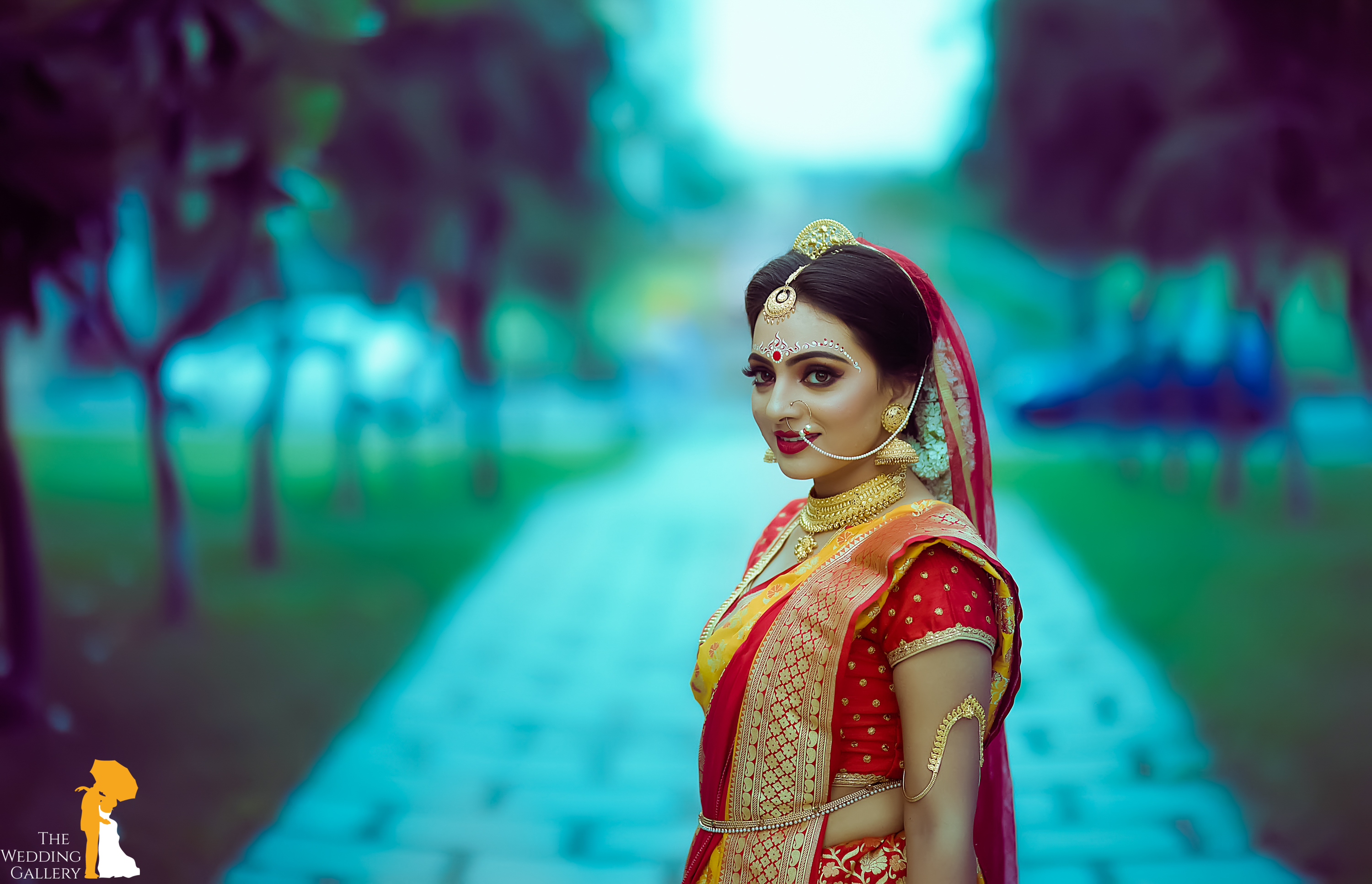 100+ Bridal Poses Ideas To Nail Your Wedding Day Shoot