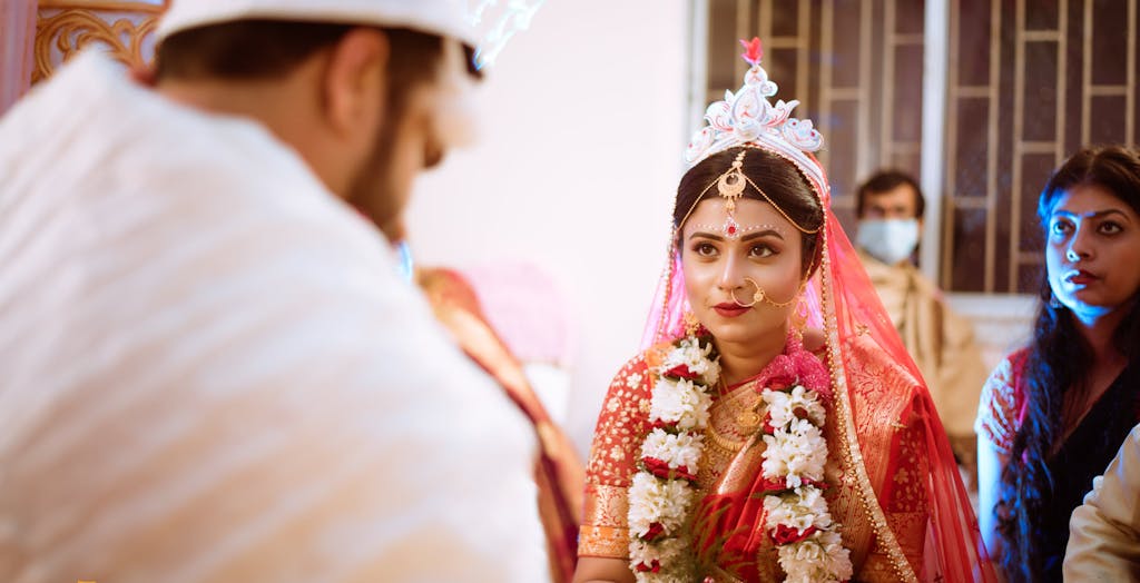 Latest Bengali Bridal Topor Design Ideas