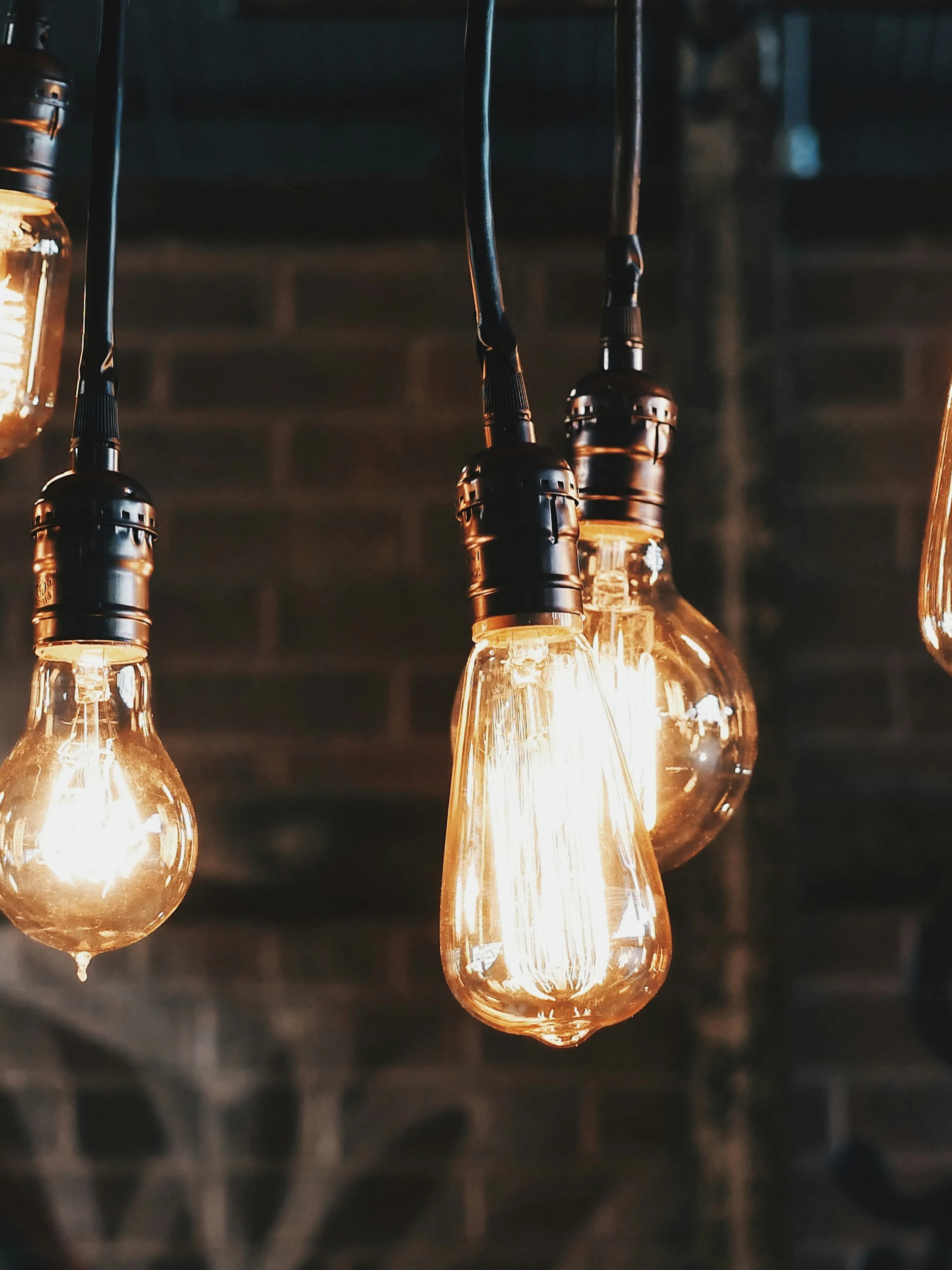 lighted vintage light bulbs
