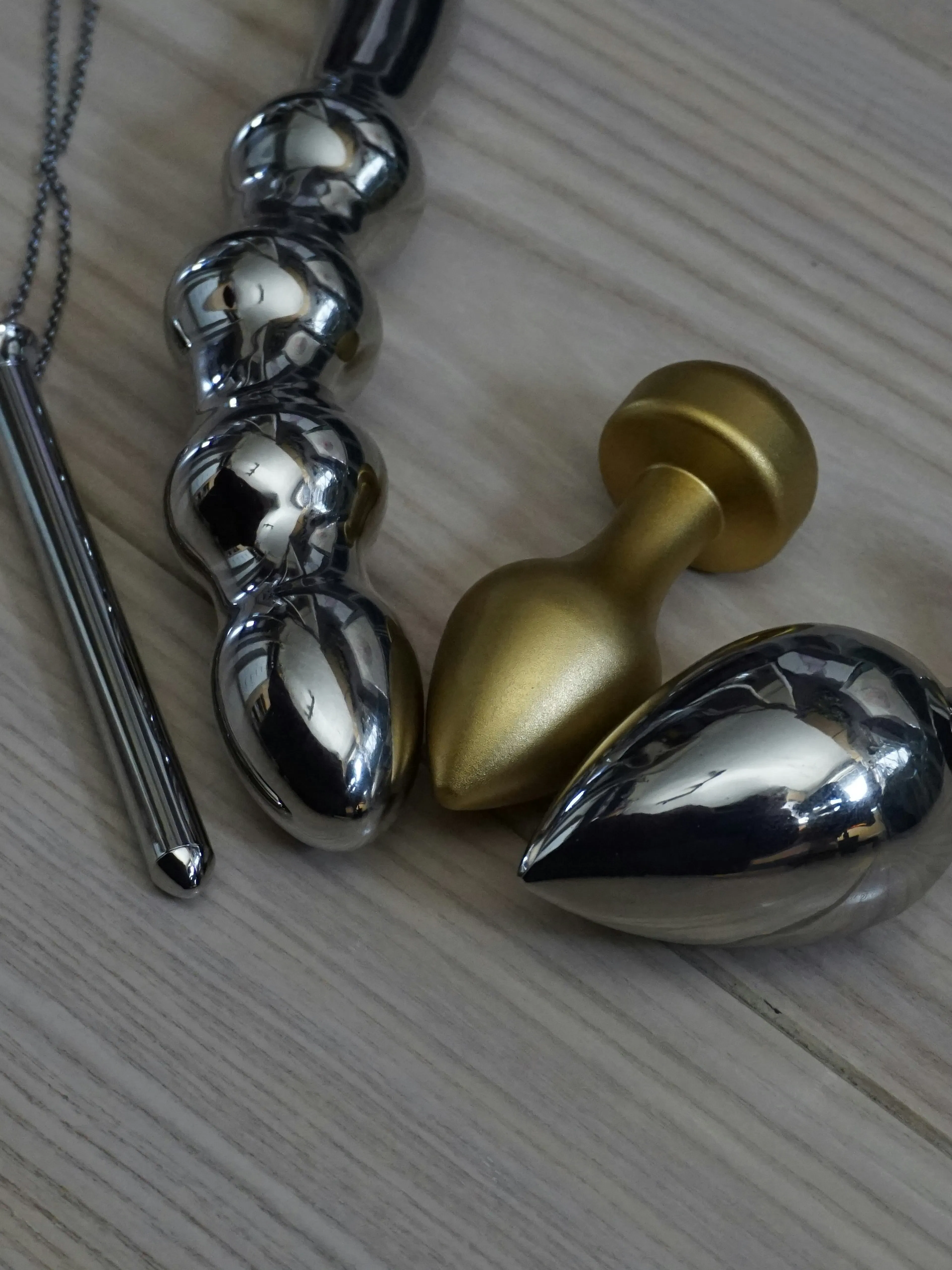 silver and gold beaded necklace