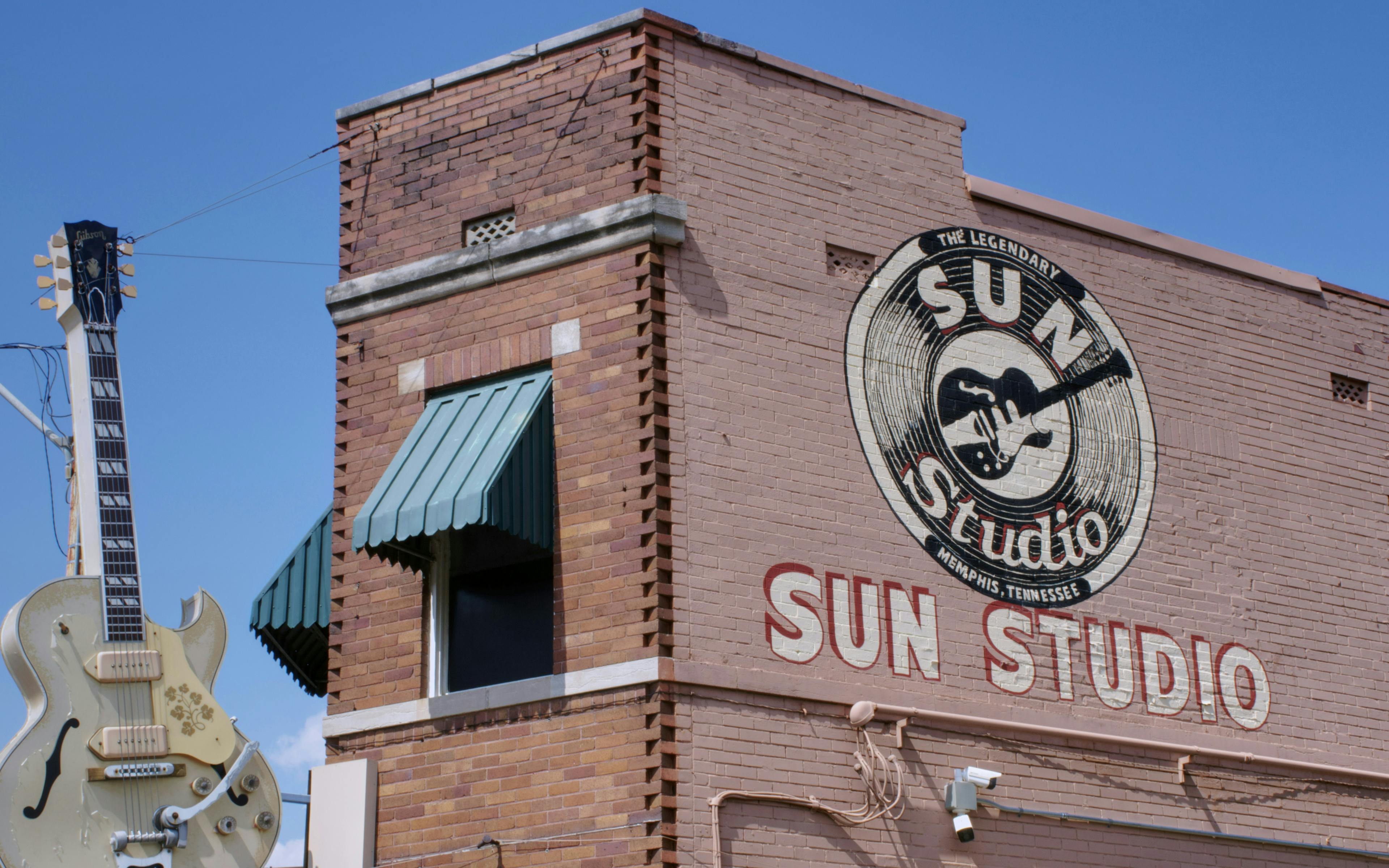 An exterior shot of Sun Studio in Memphis.