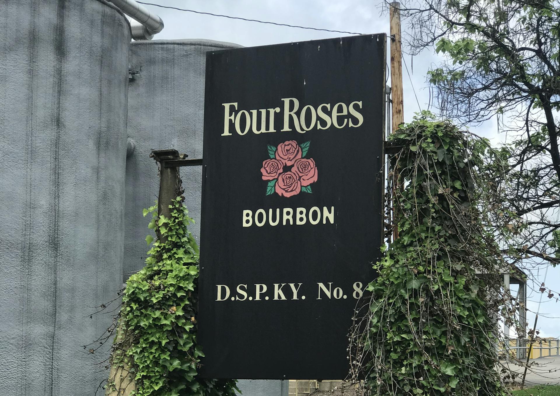 four roses bourbon distillery signage