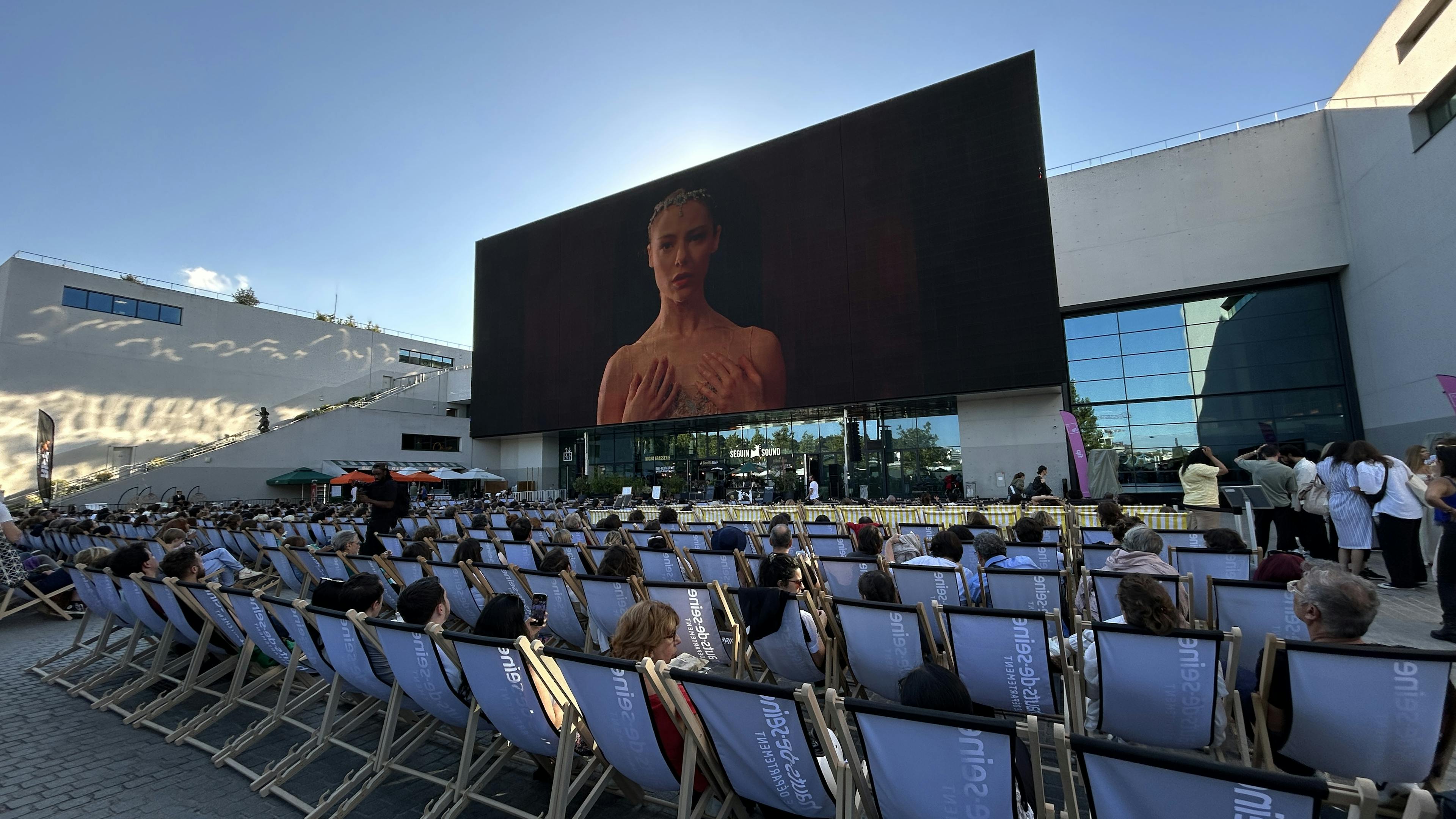 Illustration de CINÉCLUB PARADISO À LA SEINE MUSICALE