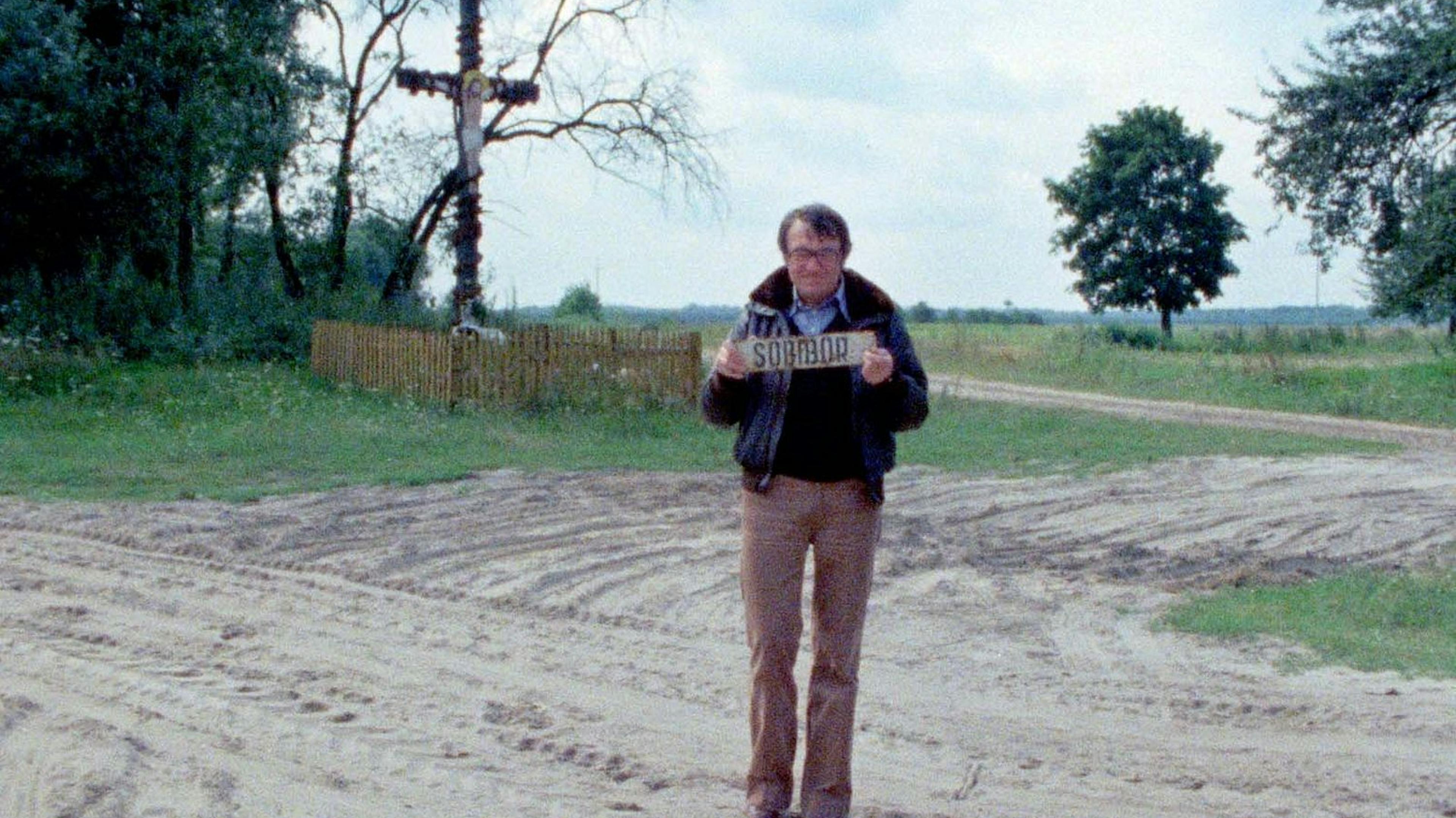 Affiche de l'événement Ciné-conférence : reconstituer la mémoire