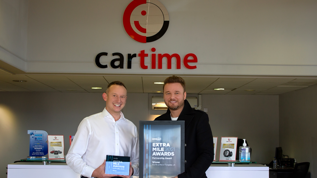 The latest Extra Mile Award winners MotoNovo Finance