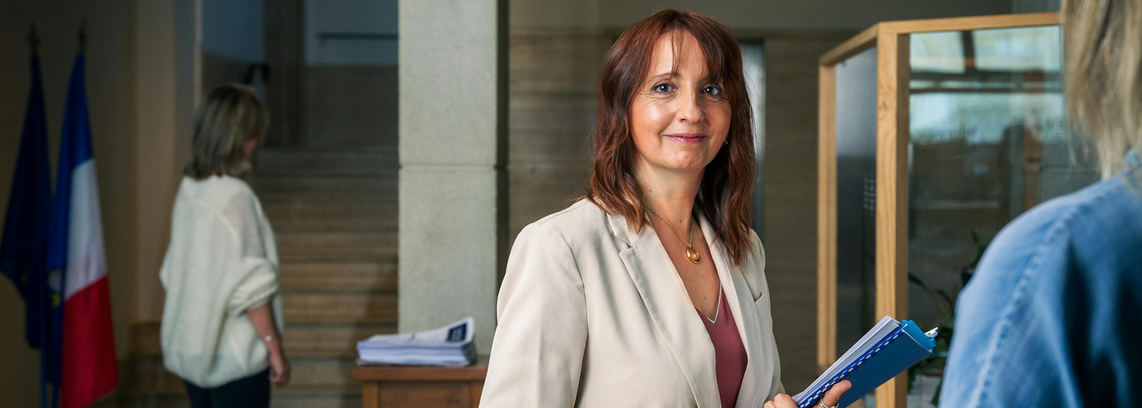 Sonia, agent d'accueil à la ville de Biarritz