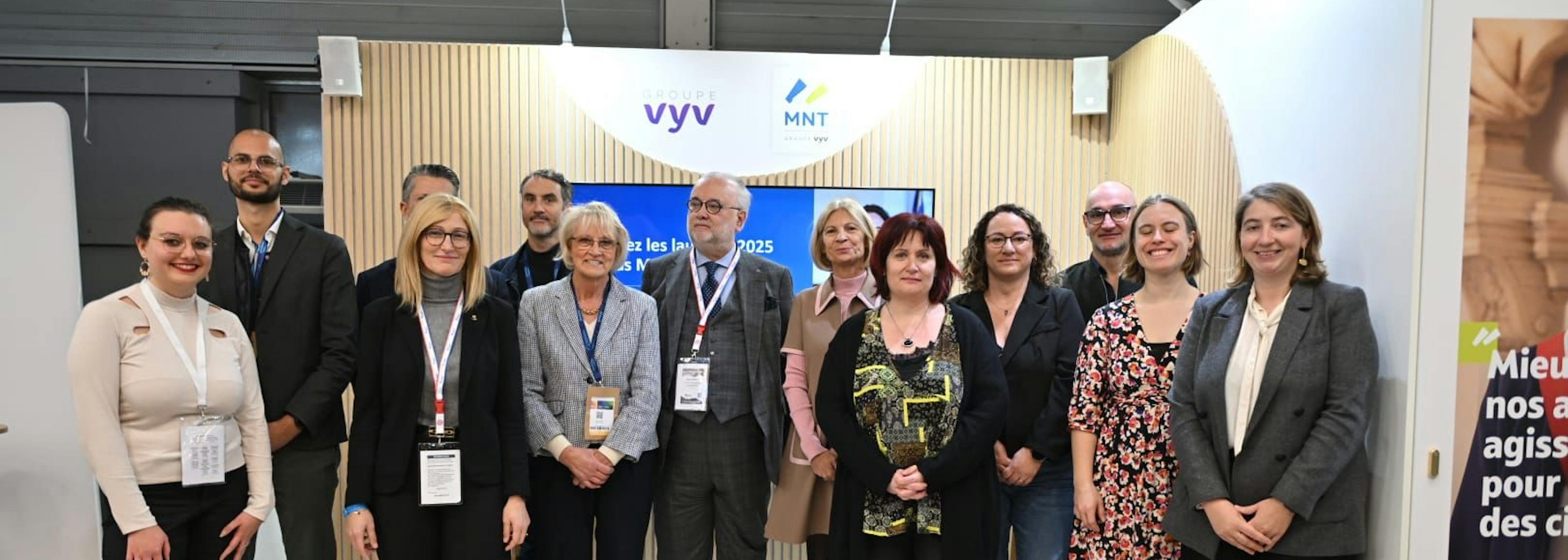 Lauréats 2025 du Fonds MNT, sur le stand de la MNT, au Salon des maires